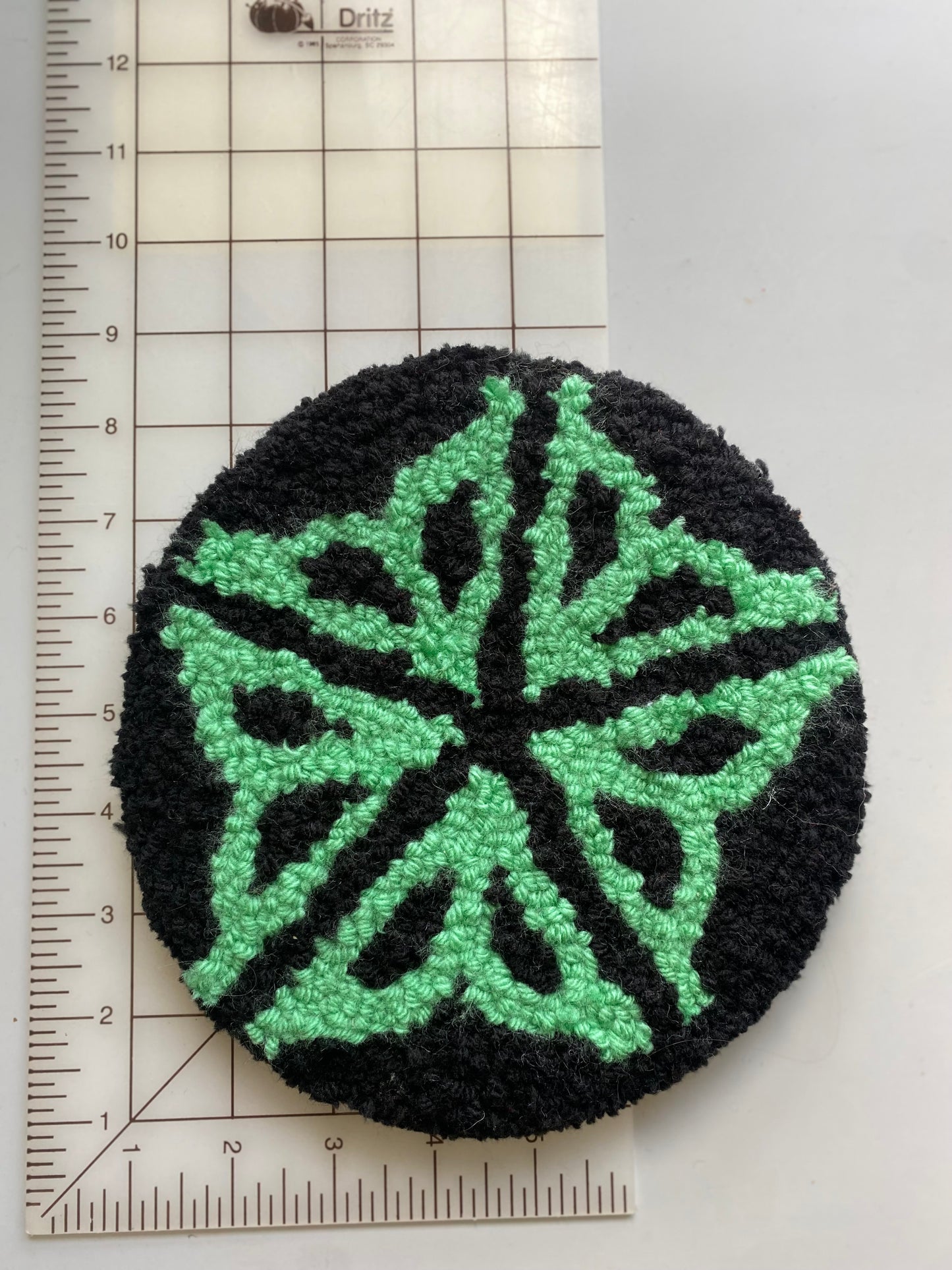 Green Star 8.5” Hand Tuft Carpet Bong/Pipe Display